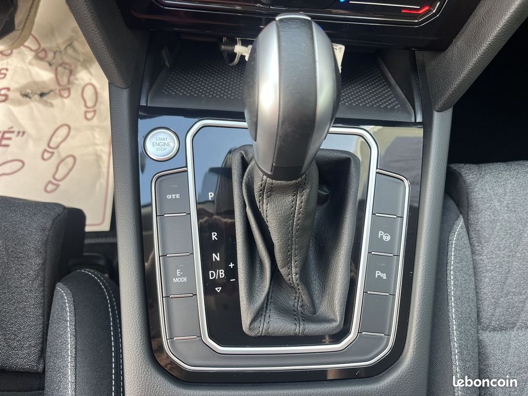 Volkswagen PASSAT SW TSI 218 CH HYBRIDE RECHARGEABLE GTE BUSINESS (image 14)