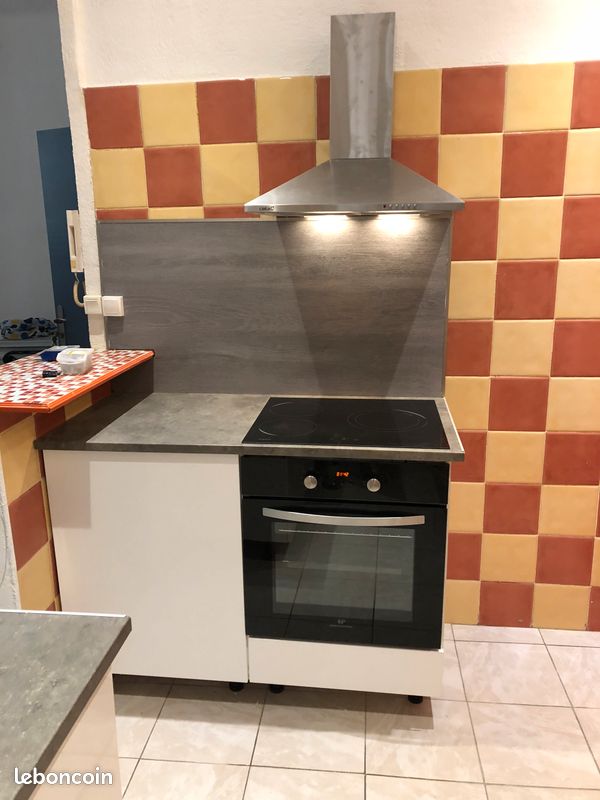 Appartement 1 pièce 27 m² · à Saint-Maximin-la-Sainte-Baume · 27 m² · 545 €/mois