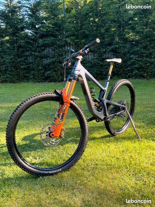 Vtt Santa Cruz Megatower VTT Santa Cruz Megatower CC État