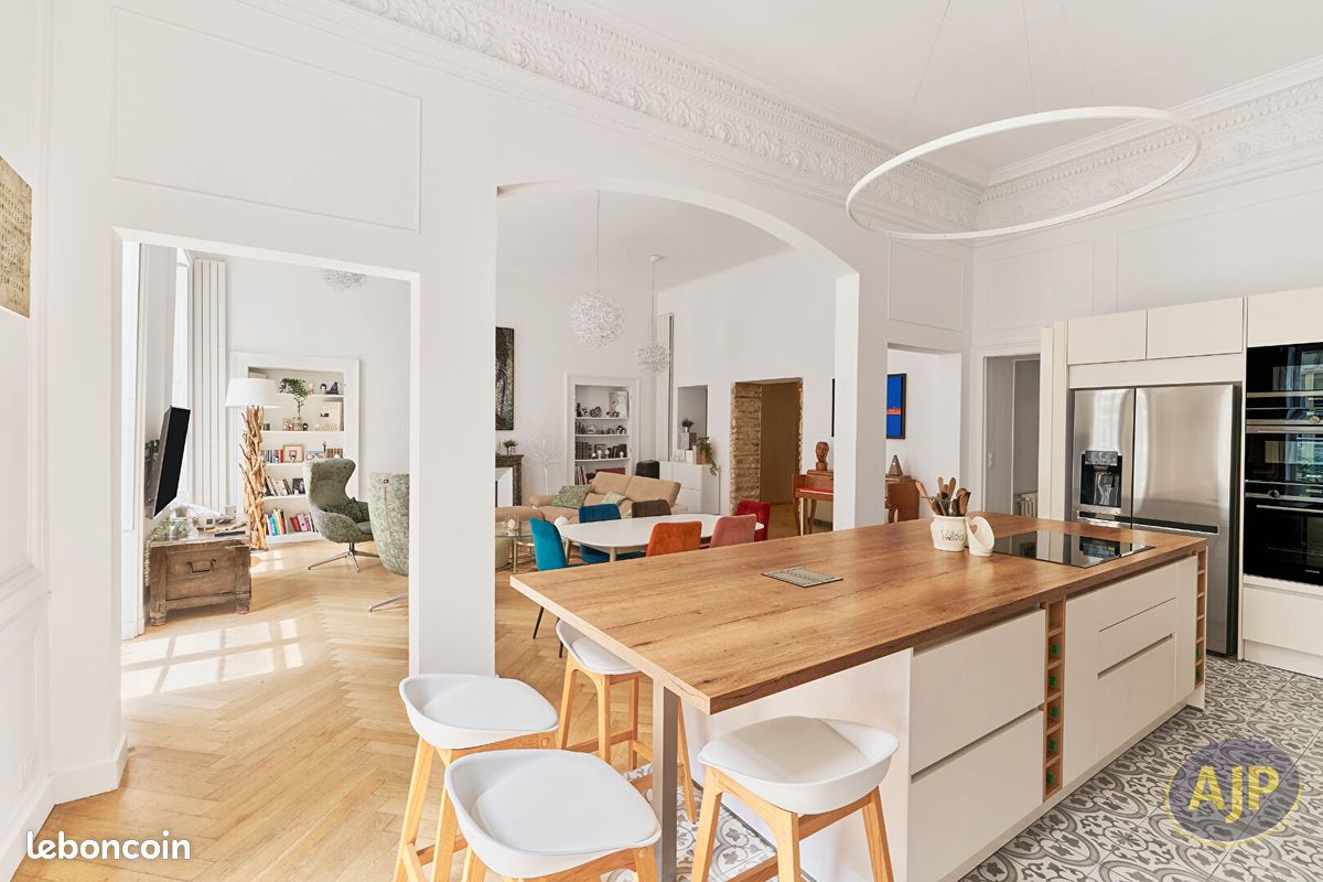 Appartement 5 pièces 167 m² · à Rennes · 167 m² · 3 089 €