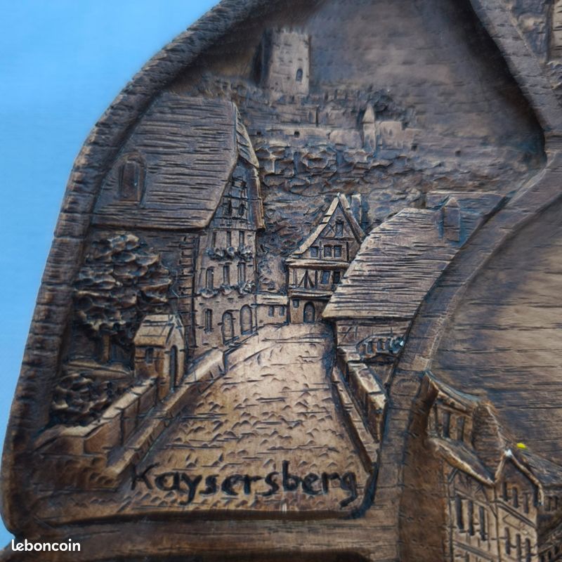 ASSIETTE BOIS SCULPTÉE ALSACE et sa région - Décoration