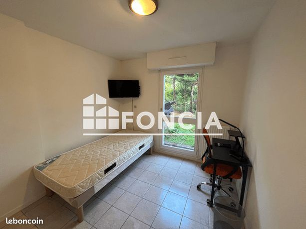 Appartement 1 pièce(s) 9 m²à louer Evry