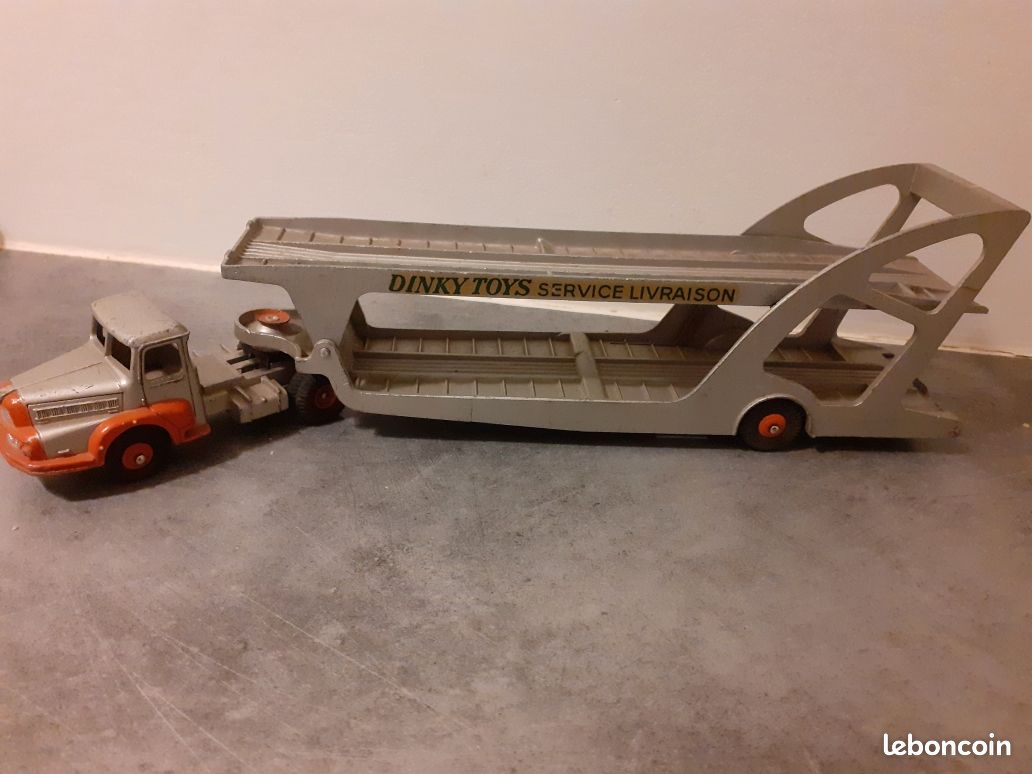 DINKY TOYS FRANCE - N°803 - Tracteur Unic et semi remorque SNCF - avec