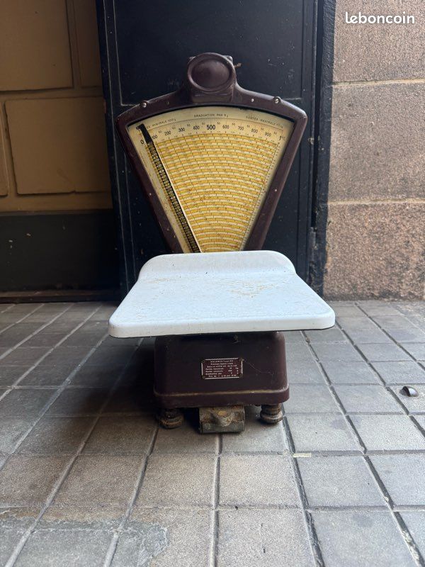 Balance industrielle vintage en métal Testut, 1950 | €250