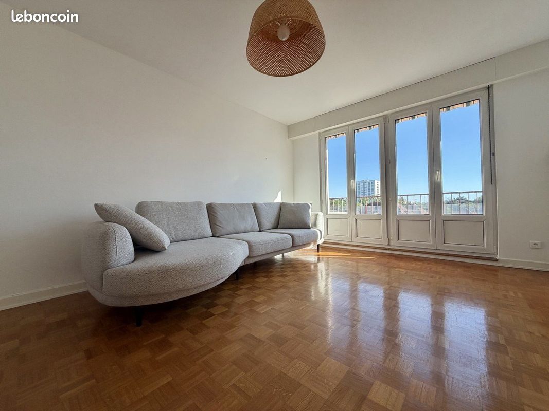 Appartement 4 pièces 92 m² · à Strasbourg · 92 m² · 1 200 €