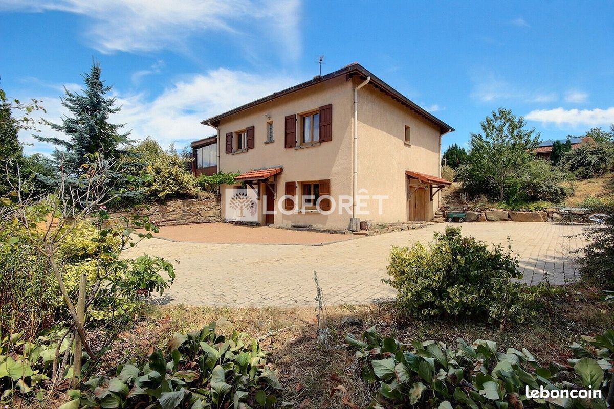 Maison 4 pièces 107 m² · à Saint-Symphorien-sur-Coise · 107 m² · 320 000 €