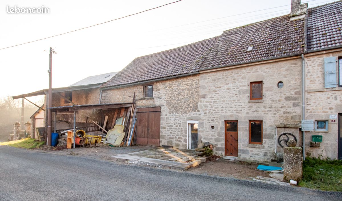 Maison 5 pièces 92 m² · à Chamberaud · 92 m² · 48 500 €