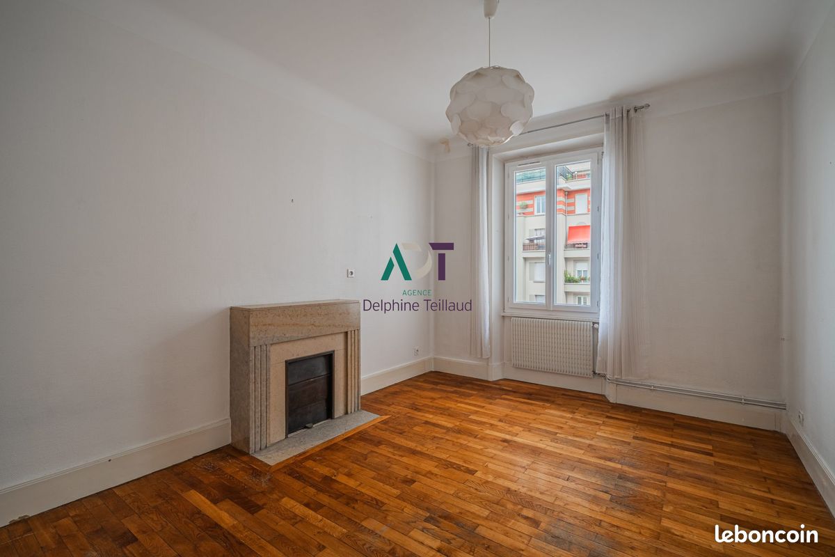 Appartement 3 pièces 61 m² · à Grenoble · 61 m² · 135 000 €