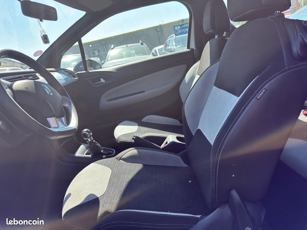 Citroen DS3 1.2 VTI PURETECH CHIC (image 6)