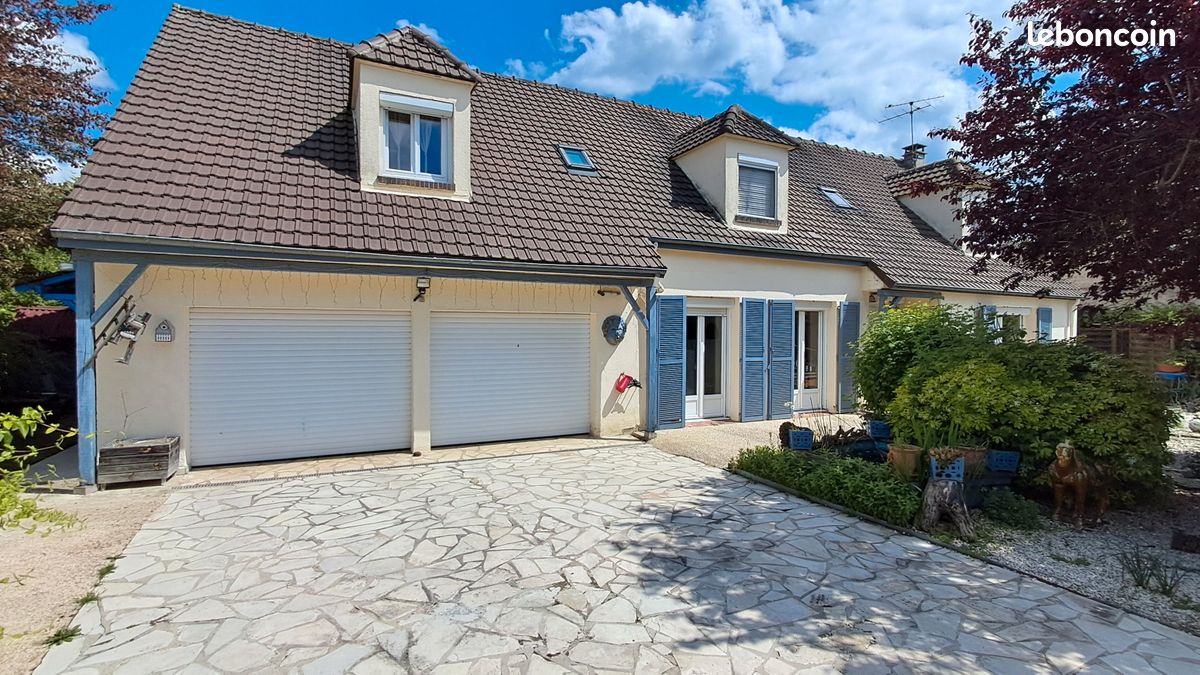 Maison 7 pièces 170 m² · à Gambais · 170 m² · 476 000 €