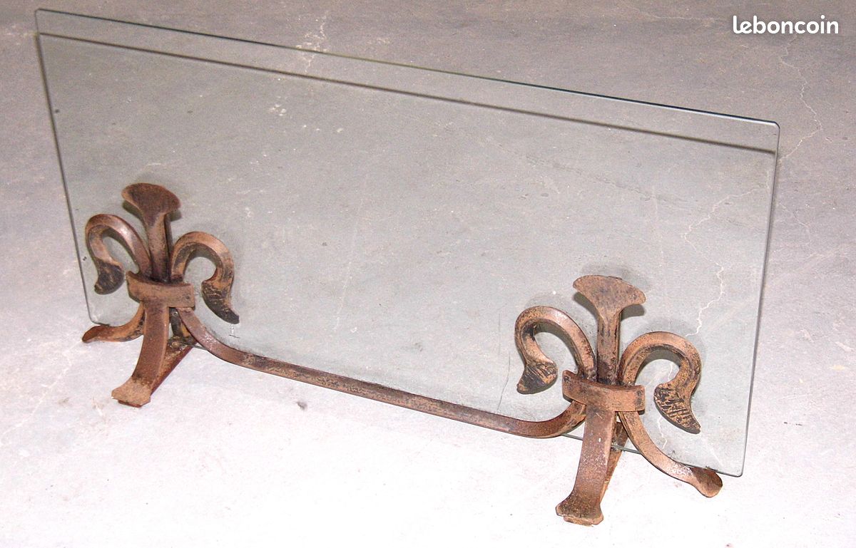 ANCIENNE PAIRE DE chenets en fer forgé pour cheminée EUR 29,00