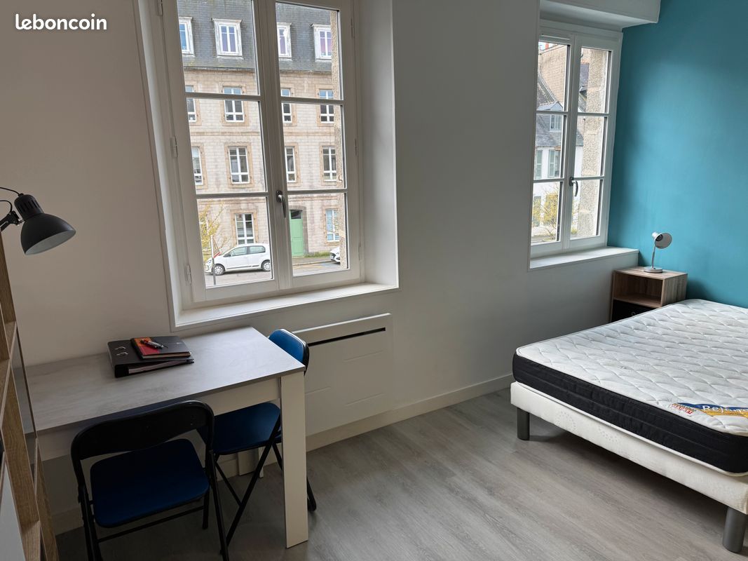 Appartement 1 pièce 18 m² · à Landerneau · 18 m² · 350 €