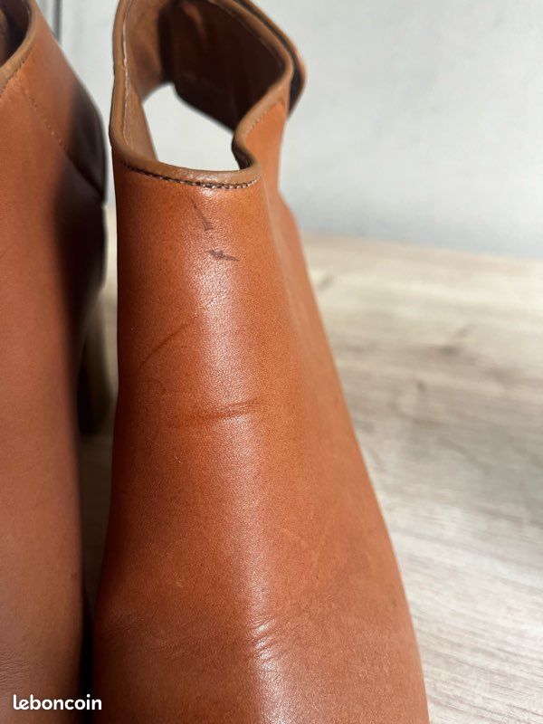 Chaussures en cuir marron à talons (image 8)