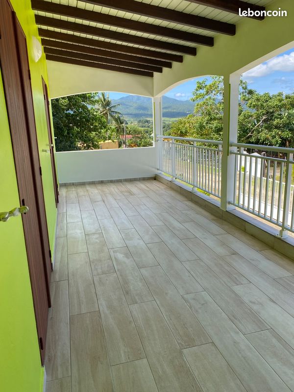 Maison 5 pièces 90 m² · à Lamentin · 90 m² · 1 000 €/mois