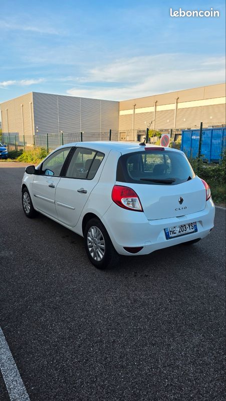 Clio 3 tomtom (image 2)