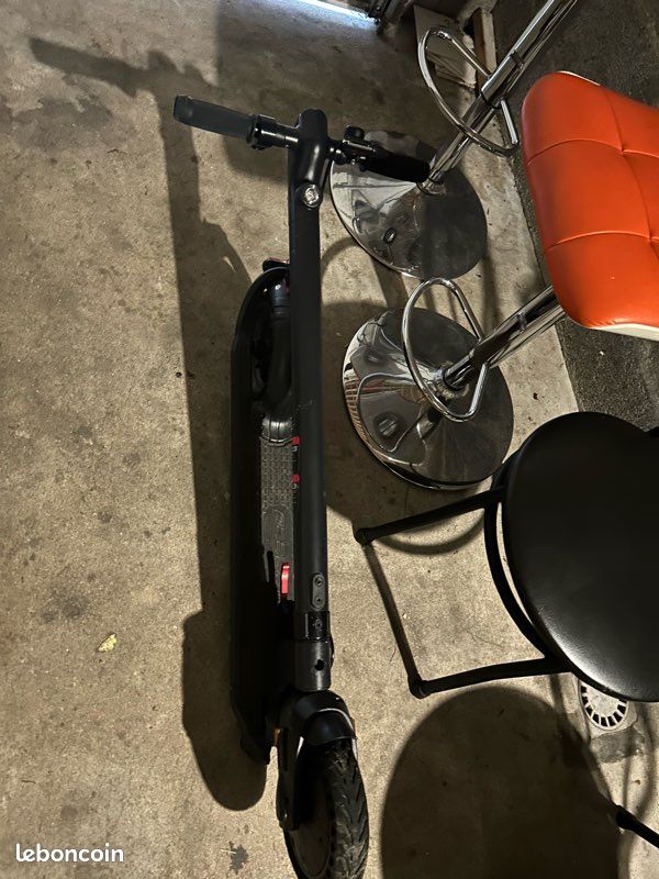 Trottinette électrique (image 1)