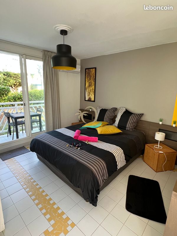 Appartement 1 pièce 25 m² · à Saint-François · 25 m² · 950 €