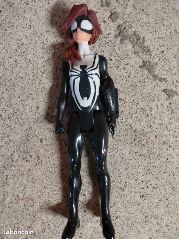Poupée marvel disney (image 1)