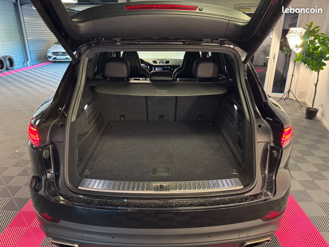 PORSCHE CAYENNE E-Hybrid 3.0 V6 462 ch Tiptronic BVA S / SUIVI PORSCHE (image 32)