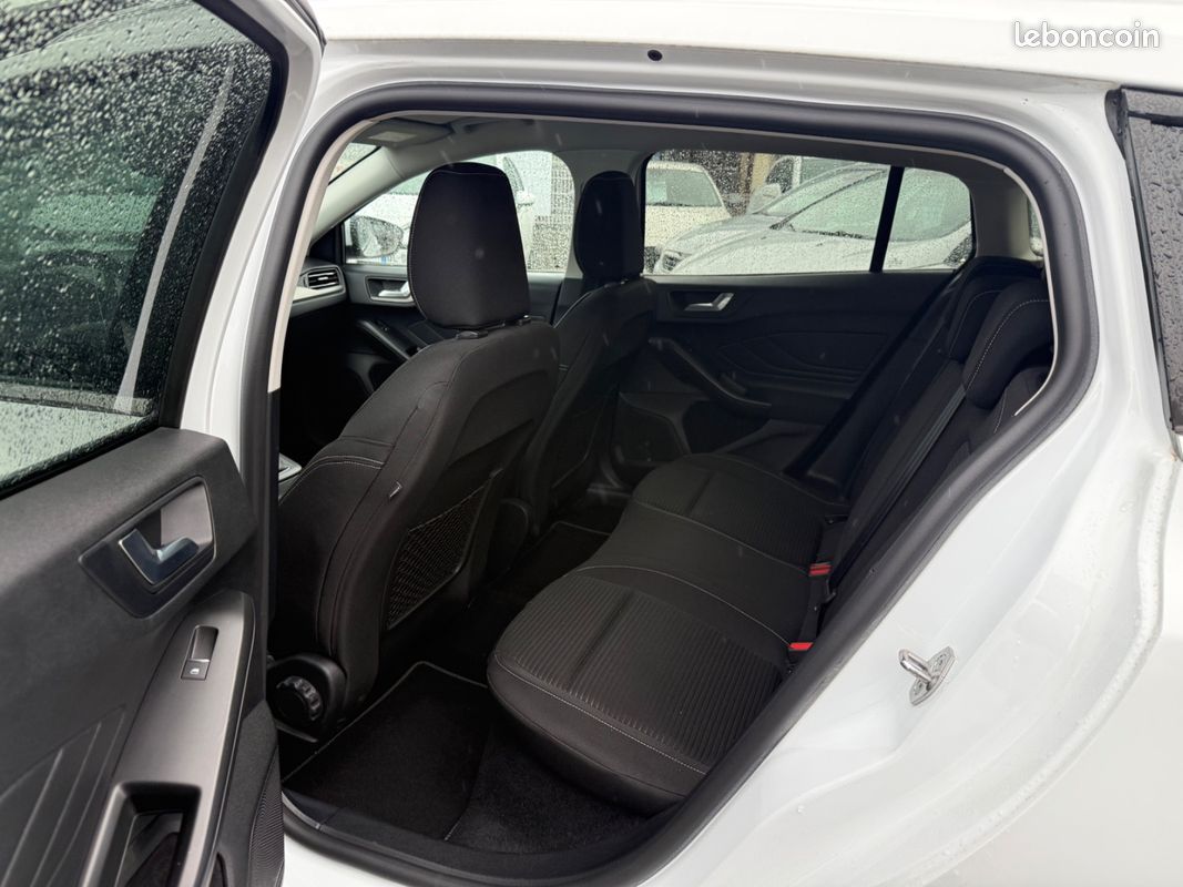 FORD Focus Berline FORD Focus IV Break 1.0 SCTi 12V EcoBoost Flexifuel mHEV 125 cv Active vendu en l'état sans garantie ni recours condition marchand sans contrôle technique (image 14)