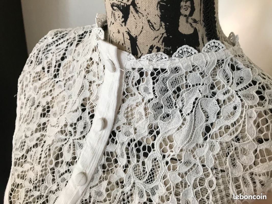 Chemisier blanc haut dentelle - fils argentés - Naf Naf - t.34 - Vêtements