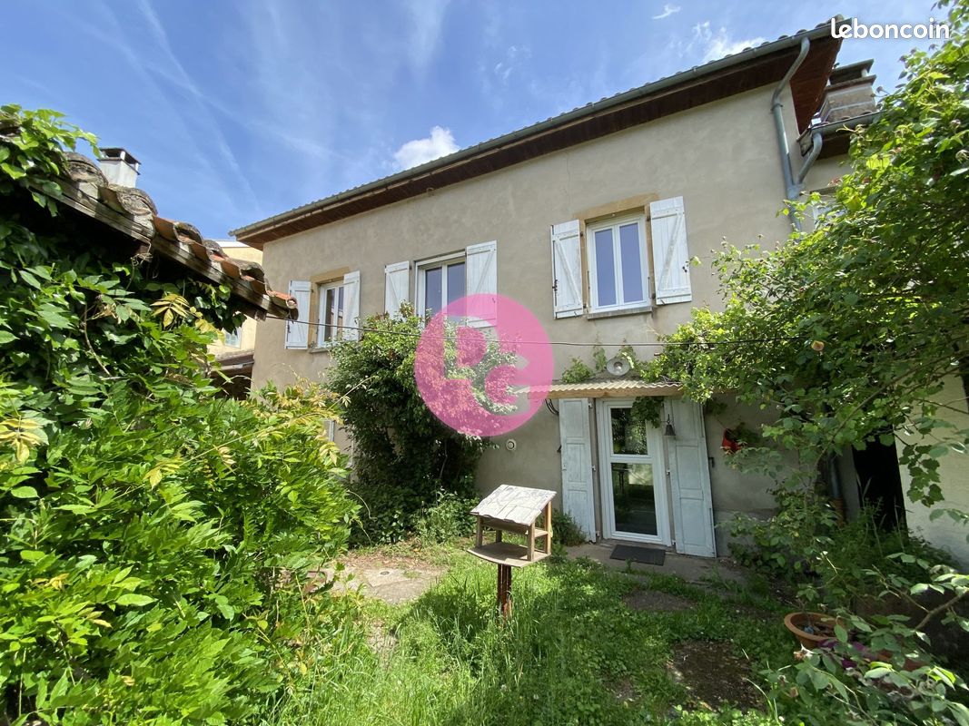 Maison 5 pièces 153 m² · à Livinhac-le-Haut · 153 m² · 128 400 €