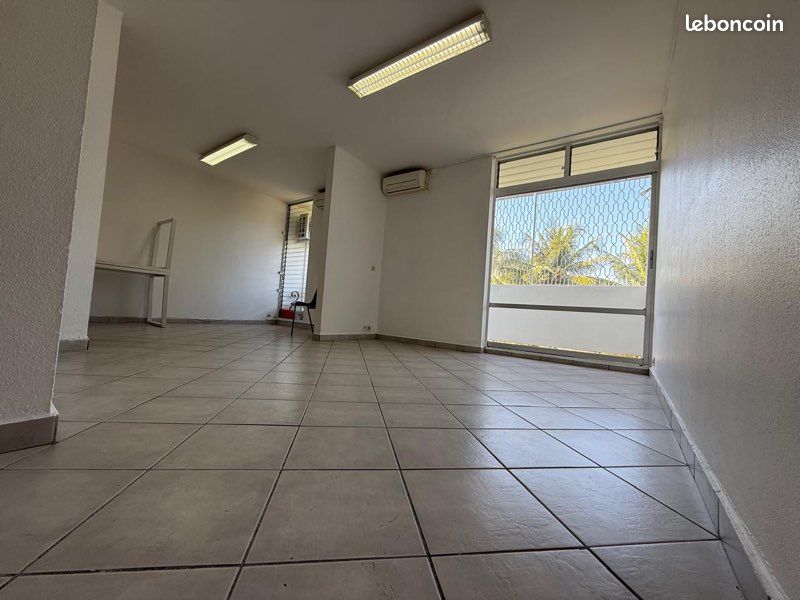 Appartement 5 pièces 80 m² · aux Abymes · 80 m² · 845 €/mois