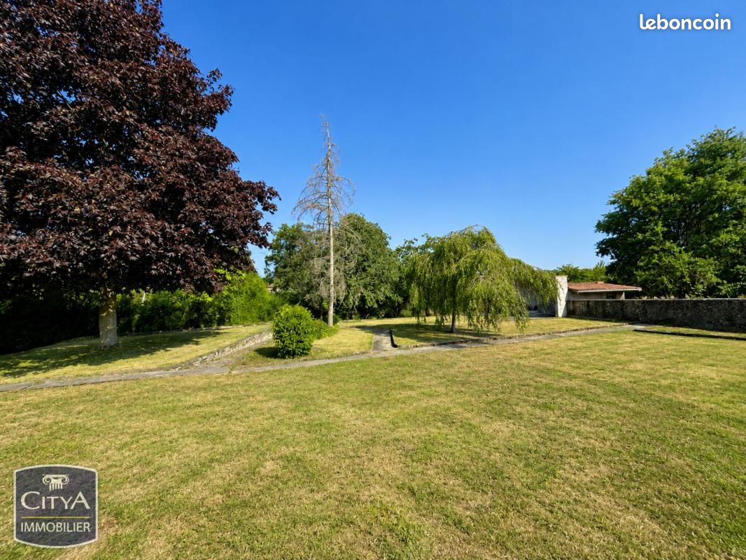 Maison 6 pièces 175 m² · à Omelmont · 175 m² · 142 000 €