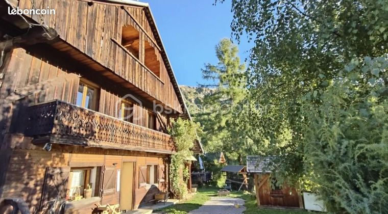 Chalet 5 pièces 204 m²
