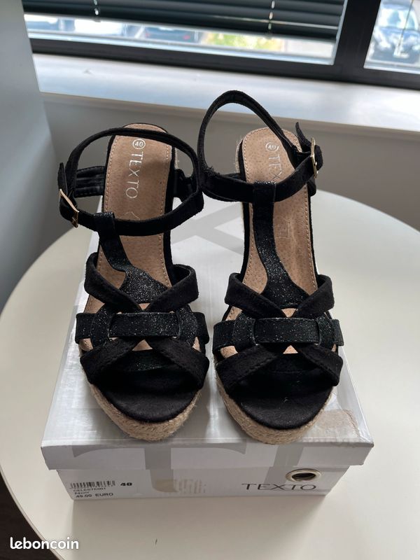 Sandales Compensées Texto Noires - Taille 36 - Neuf Sans Boîte (étiquette Attachée)