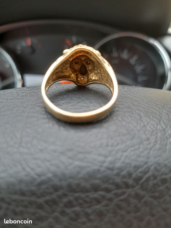 Lalaounis Bague vintage lion à deux têtes en or 18 carats avec rubis et