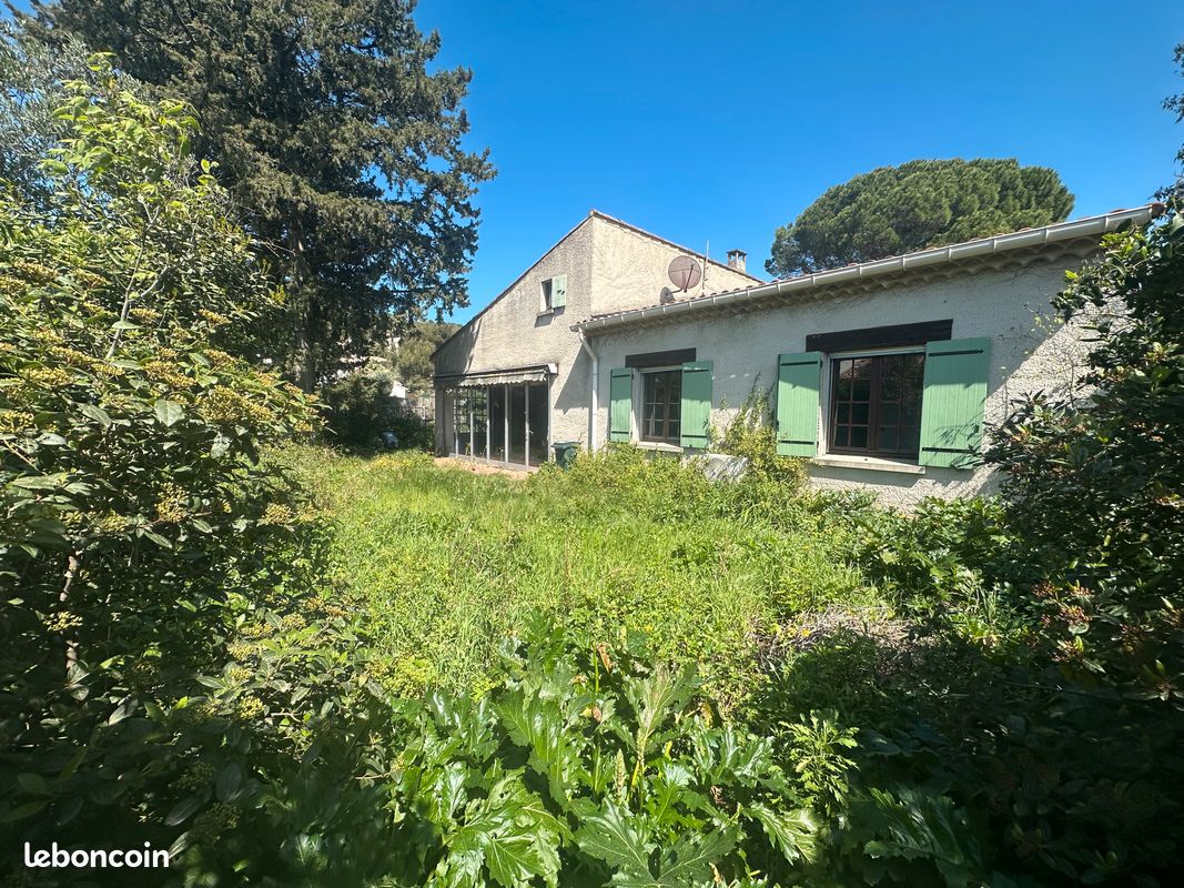Maison 6 pièces 117 m² · à Villeneuve-lès-Avignon · 117 m² · 330 000 €