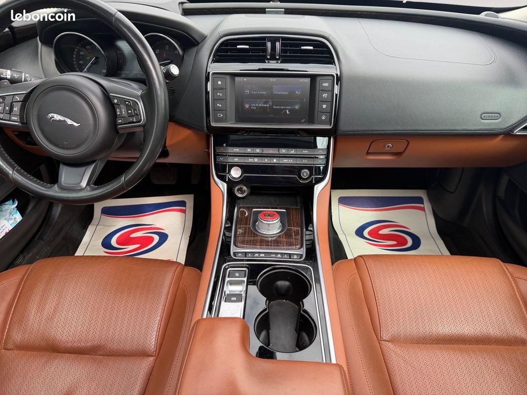 JAGUAR XE XE 2.0 D - 180 ch BVA Prestige (image 11)
