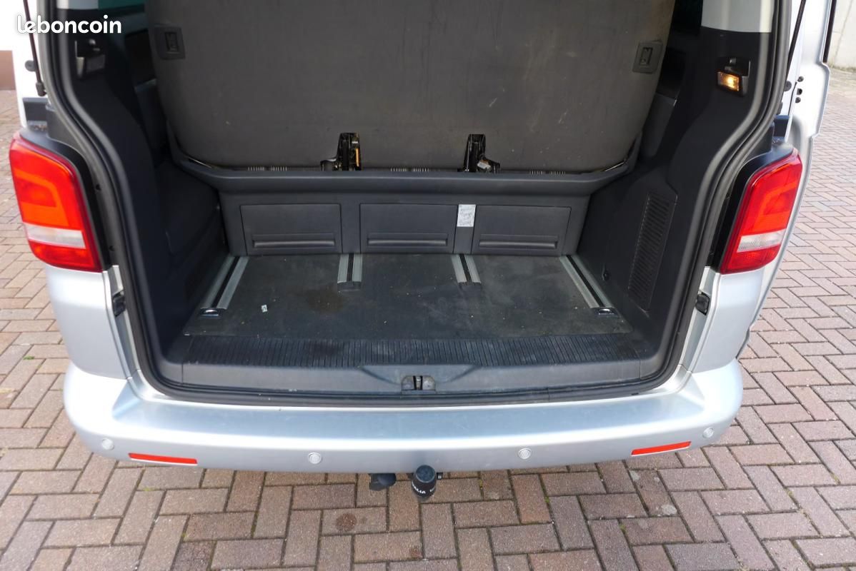 Volkswagen T5 Multivan 2.0 BiTDI Match | 179 ch BVM 7 places Table Chauffage stationnaire Sièges ... (image 16)