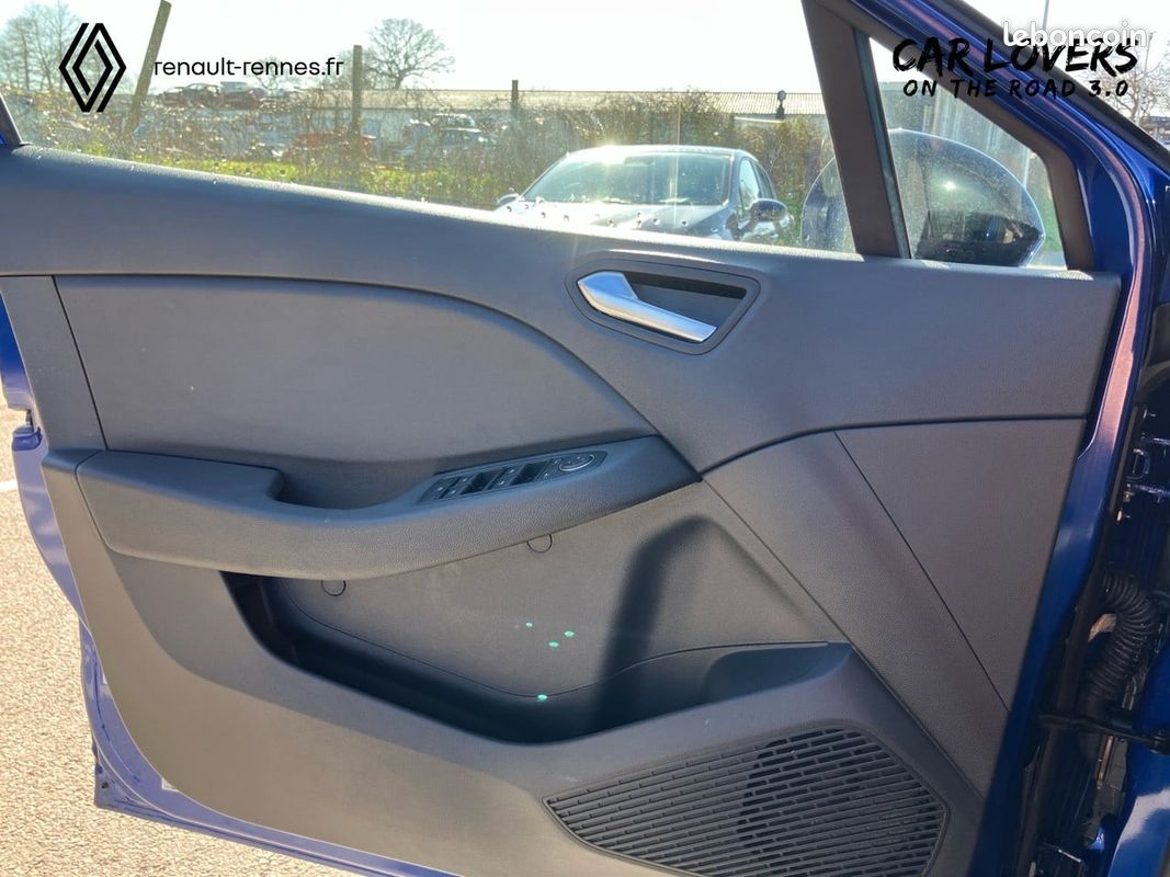 RENAULT Clio E-Tech full hybrid 145 ch GSR2 Evolution (image 10)