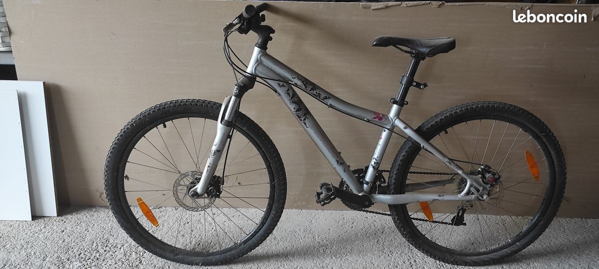 Vends vélo femme specialized myka sport 15 pouces Vélos