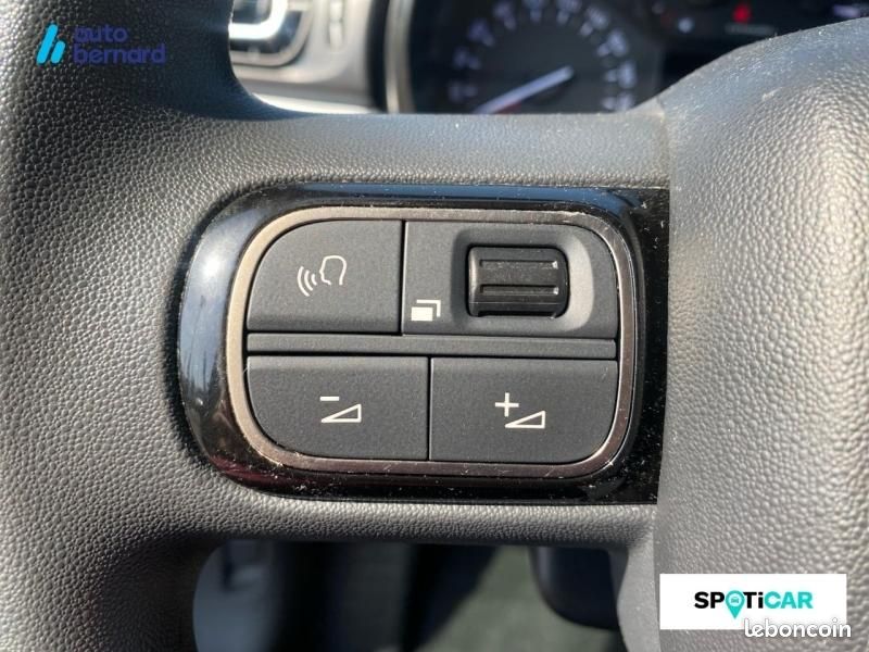 Citroen C3 1.2 PureTech 110ch S&S Shine EAT6 (image 17)