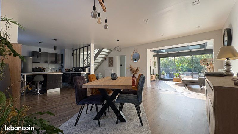 Maison 6 pièces 142 m² · à Chessy · 142 m² · 629 000 €