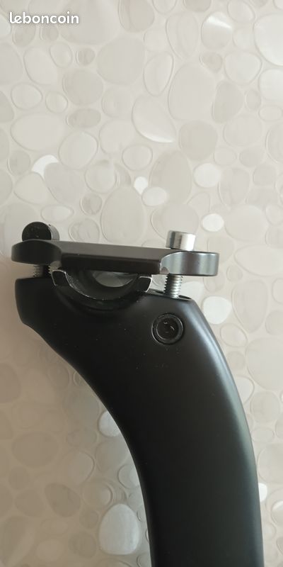 Support radar pour tige de selle Pinarello Dogma F - Trek CarBack - France
