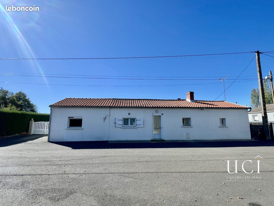 Maison 5 pièces 92 m² · à Saint-Martin-des-Noyers · 92 m² · 163 850 €