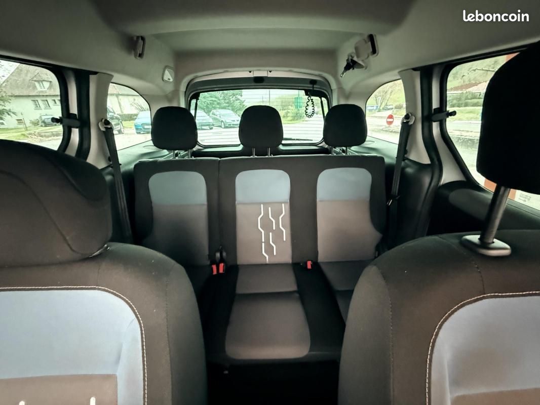 Peugeot Partner Tepee 1.6 HDI 92ch Family Gris (image 15)