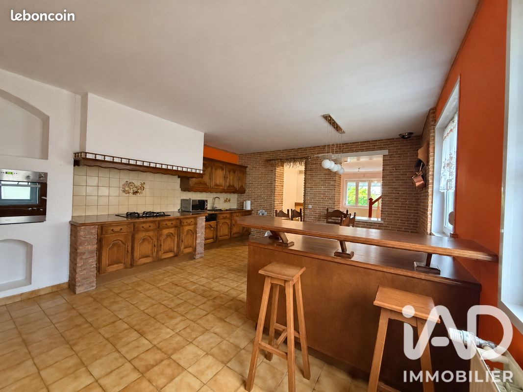 Maison 6 pièces 121 m² · à Bruay-la-Buissière · 121 m² · 182 000 €