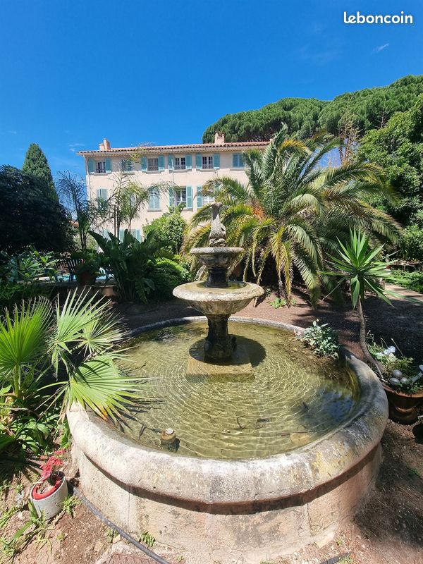 Maison 12 pièces 345 m² · à La Garde · 345 m² · 1 300 000 €
