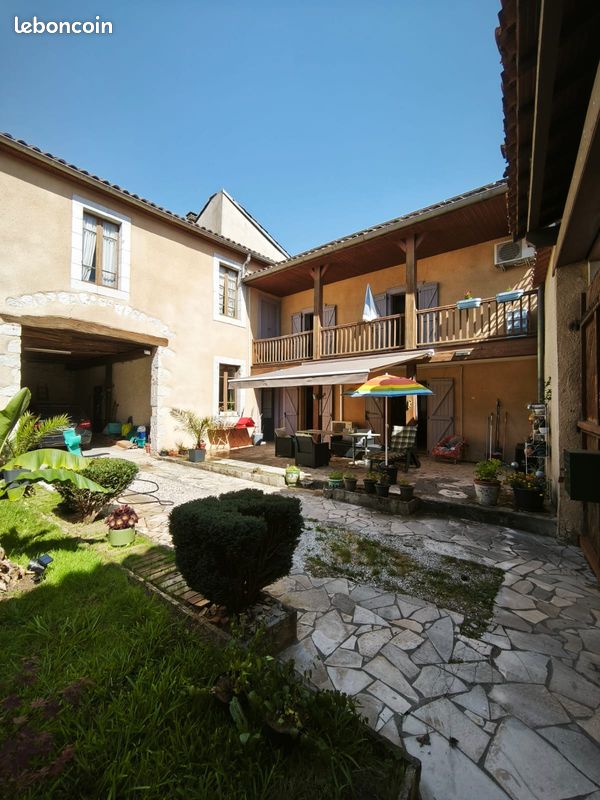 Maison 4 pièces 146 m² · à Montréjeau · 146 m² · 170 000 €