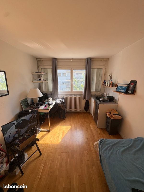 Appartement 1 pièce 10 m² · à Boulogne-Billancourt · 10 m² · 330 €