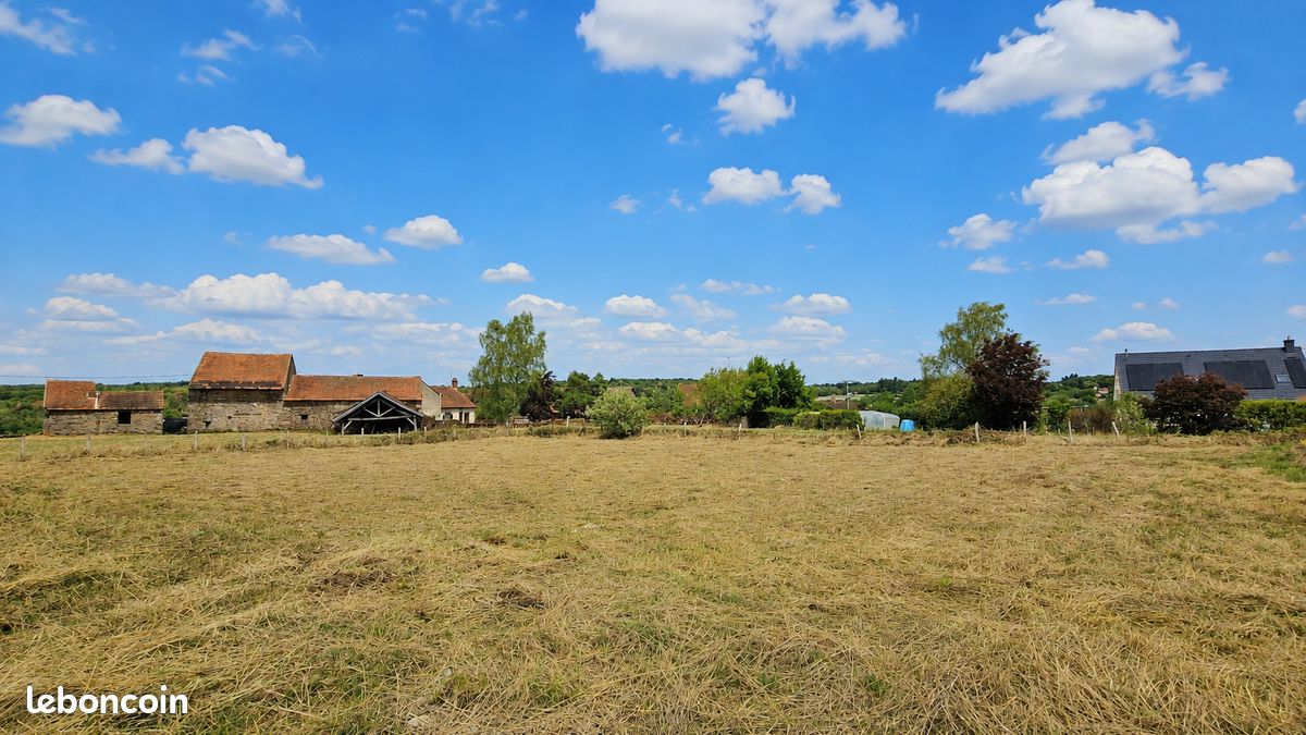 Terrain constructible borné et viabilisé 1148m2- Bierre les Semurs · au Val-Larrey · 25 900 €