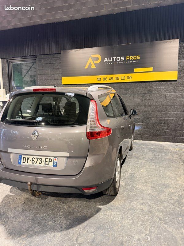 Renault Grand Scénic 1.5 dci 110Cv 7 Places (image 4)