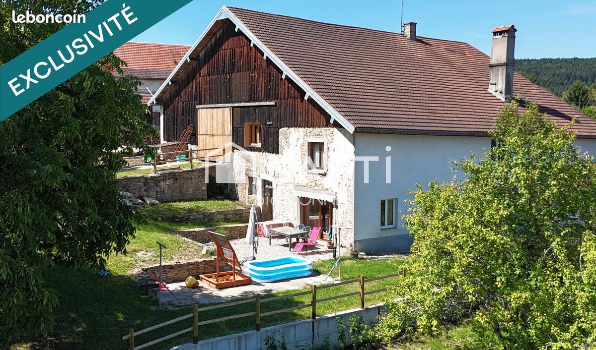 Maison 6 pièces 205 m² · à Charmoille · 205 m² · 270 000 €