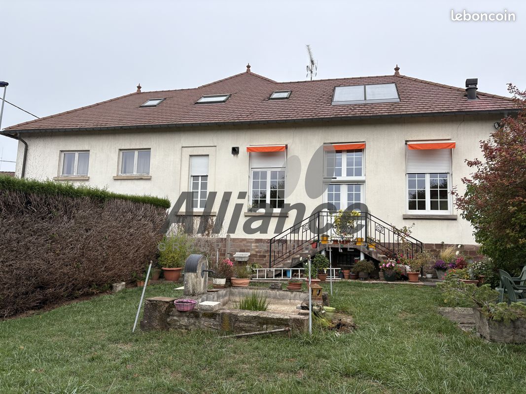 Maison 7 pièces 220 m² · à Luxeuil-les-Bains · 220 m² · 314 000 €