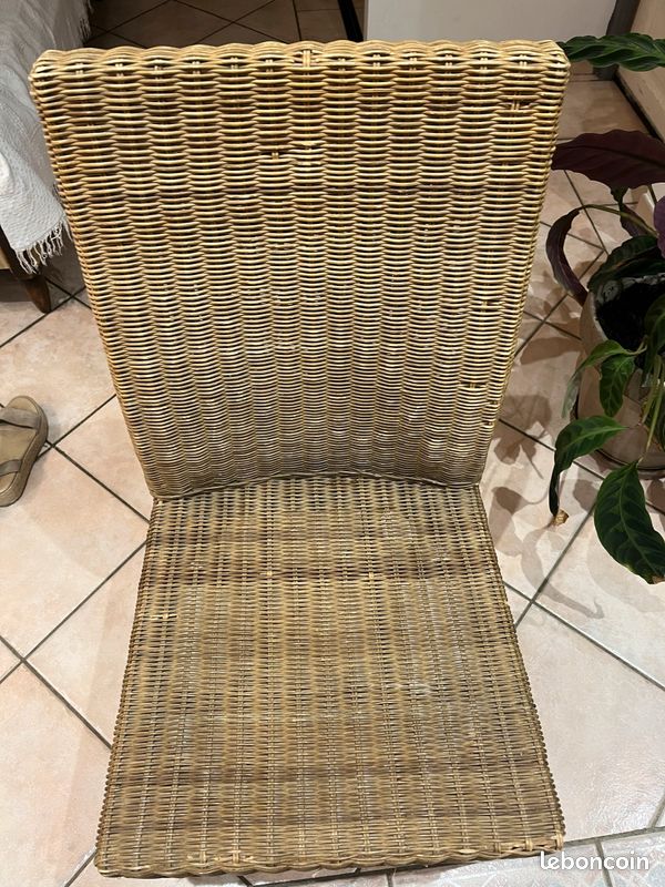 Très jolie Chaise en rotin (image 3)